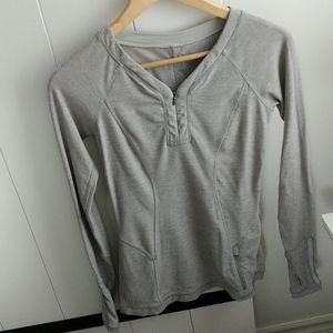 Lululemon long sleeve work out top size 6